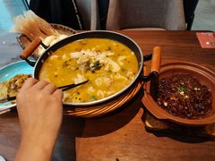 -有红鸡毛店·川菜(建设路店)