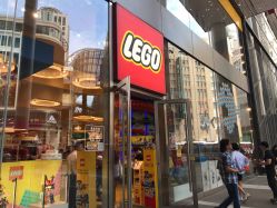 -乐高品牌旗舰店(人民广场店)