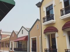 -王府井奥莱临潼小镇(临潼店)