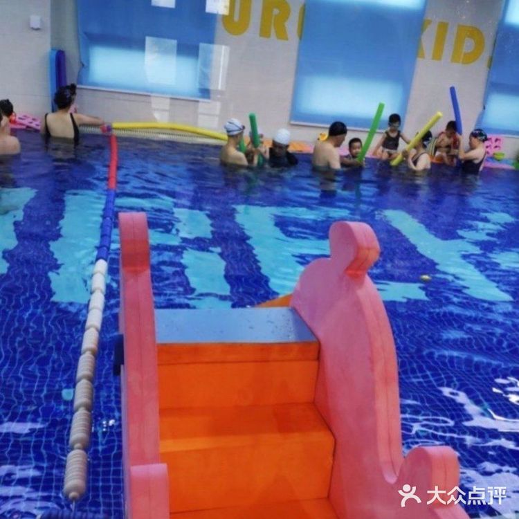 🔸假期就来体验这家游泳乐园吧