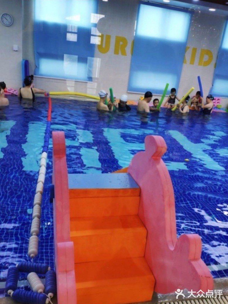 🔸假期就来体验这家游泳乐园吧
