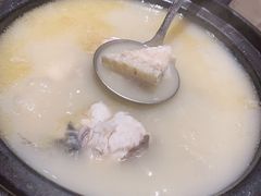 大砂锅炖鱼头-丹江渔村(望京店)