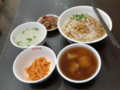 -桂姥姥·桂林卤粉·锅烧桂林米粉(莲塘店)