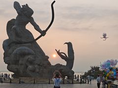 -巴陵广场