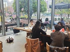 大堂-星巴克臻选(杭州嘉里中心1F店)