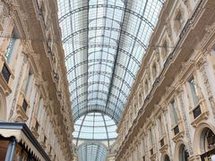 -文艺复兴百货(米兰大教堂广场店)