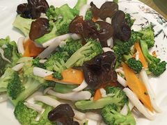 -老码头黑皮肘子锅包肉(文政街店)