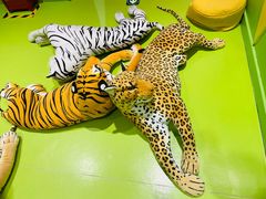 -反斗乐园π·电玩·高空拓展·蹦床(龙华天虹店)
