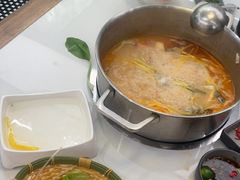 -喃喃椰·糟粕醋·椰子鸡火锅(七堡花园店)