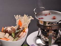 -怡人怡口牛排海鲜自助(飞龙大厦店)