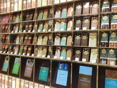 -VENCHI 闻绮(北京国贸商城店)