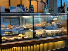 面包甜点陈列柜-星巴克臻选(惠州华贸天地1楼店)