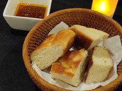 餐前面包-Efes Turkish & Mediterranean Cuisine 艾菲斯餐厅(陆家嘴店)