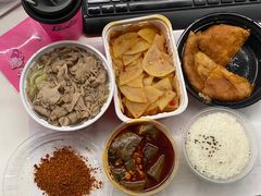-肖四女乐山跷脚牛肉(滨江天街店)