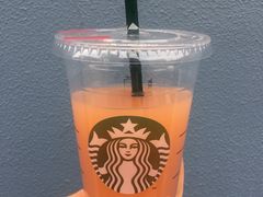 -星巴克臻选(盐城金鹰聚龙湖店)