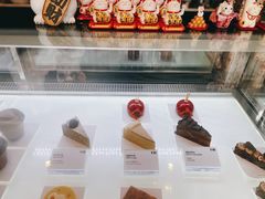 -Fridi Patisserie Cafe