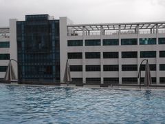 露天空中泳池-广州天河希尔顿酒店