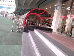 -源深体育中心-停车场