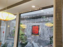 -毛辣果·贵州红酸汤牛肉火锅(西单店)