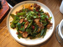 拾味小炒黑猪肉-拾味馆·浓鲜骨汤(光谷天地店)