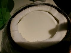 -志龙皇冠吃货椰子铺