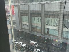 -卡罗酒店(东门晒布地铁站店)