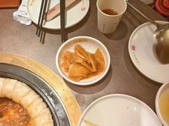 -锅飘飘·东北铁锅炖(雨花客厅店)