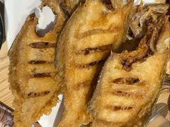 炸偏口鱼-方城小吃店