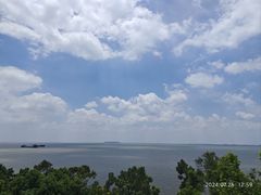 -华雅·云缦酒店(岳阳楼区火车站店)