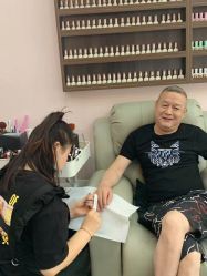 -进巍美甲