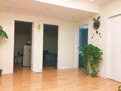 -萱草产后康复催乳中心(江宁万达店)