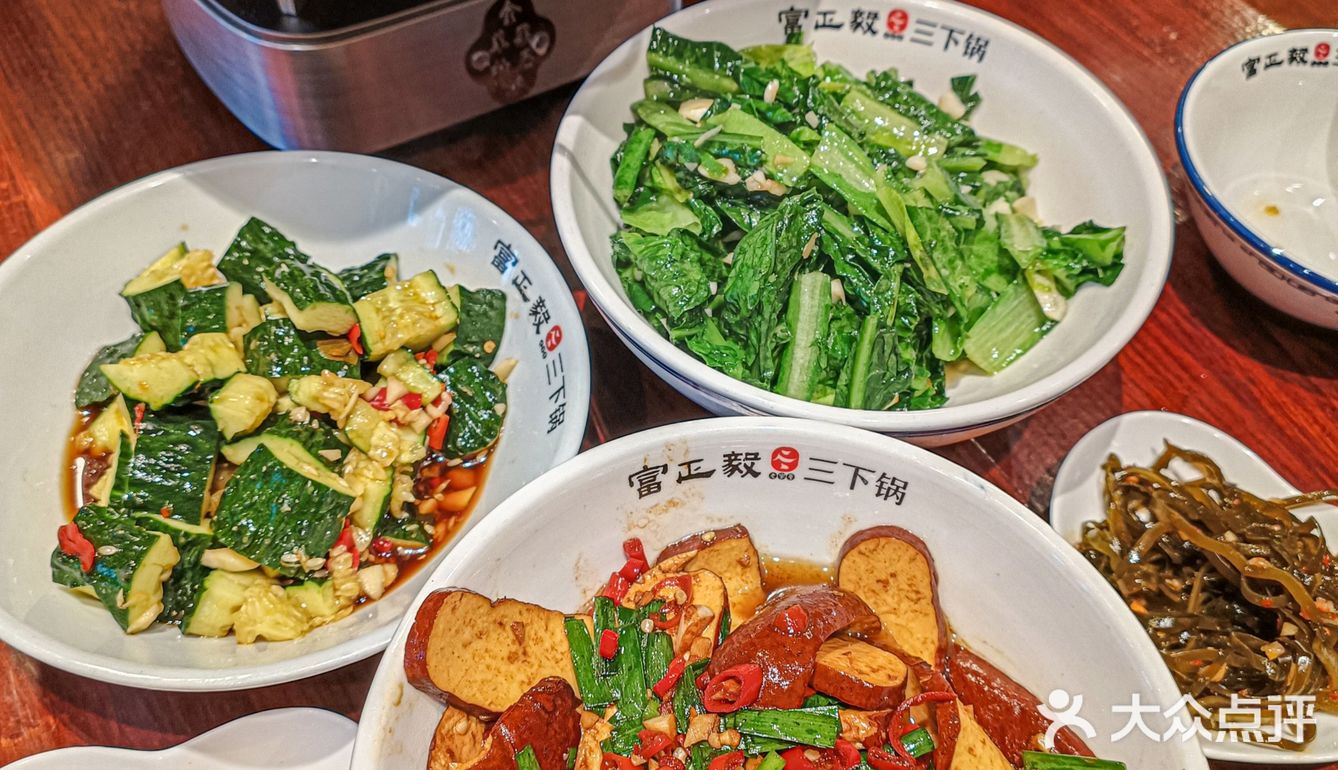 张家界特色三下锅,属实是有些费饭