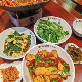 张家界特色三下锅,属实是有些费饭