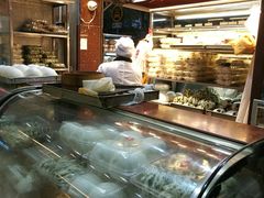 -白玉兰食品(汇联商厦店)