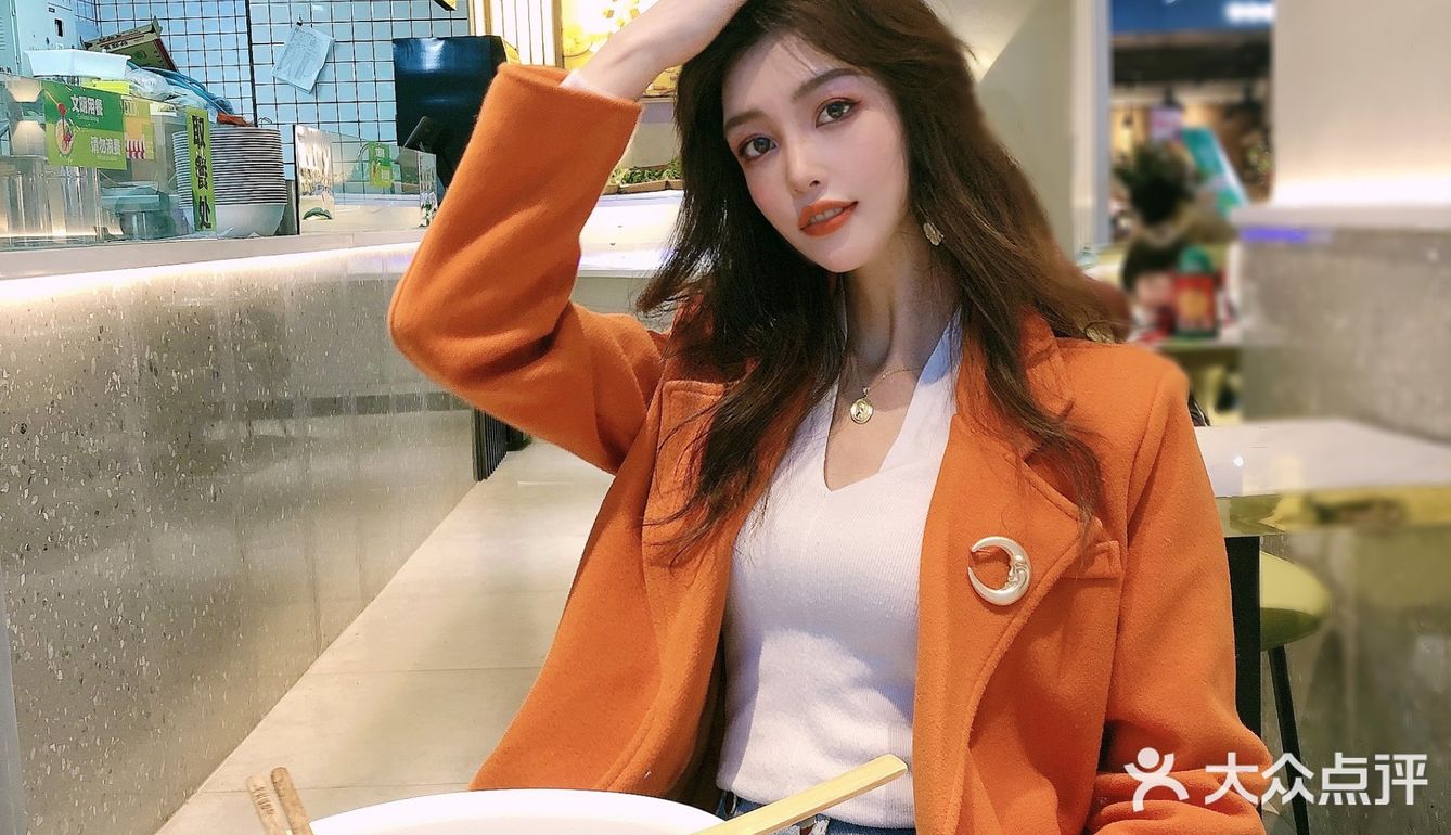 店不大，但味道是真绝！也可以自己调料碗