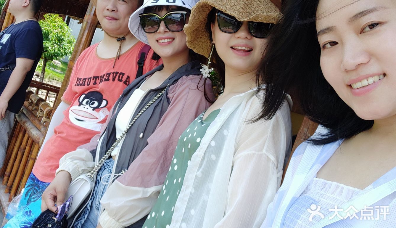 拿照片一问起他们还会记得这是芽庄！其他的也就可圈可点了