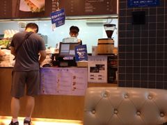 -巴黎贝甜(大宁国际商业广场店)