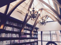 -钟书阁(松江泰晤士小镇店)