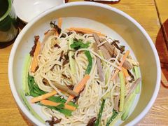 鸡丝凉米线-云海肴·汽锅鸡·云南菜(天津国金汇店)