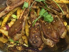 -嘎嘎鸭下巴·爆辣干锅(明教寺店)