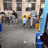 门口也可以停车，很方便
