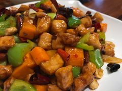 -赶海部落海鲜城(海阳路店)