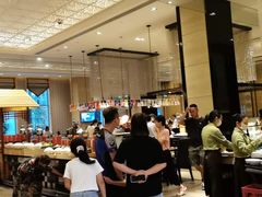 大堂-美食汇•海鲜自助餐•战斧牛排·小龙虾(广州增城万达嘉华酒店)