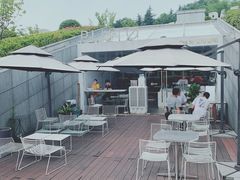 门面-UNI UNI(环亚凯瑟琳店)