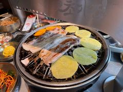 -草家酱蟹炭火烤肉店(珲春南路一店)
