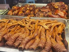 -老鼎万春卤菜(五代传承创始老店)