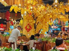 -老滇山寨•云南特色菜•地方菜•民族风情歌舞表演(金碧店)