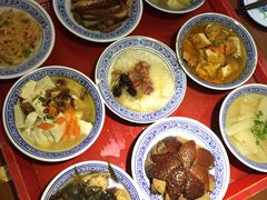 -蓝田九大碗民俗食府(蓝田店)