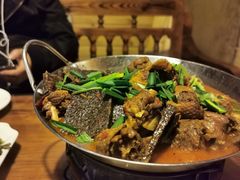 -临江餐馆二楼美食部落
