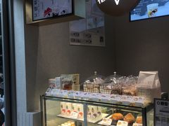 面包甜点陈列柜-喜茶(广州中山六路店)